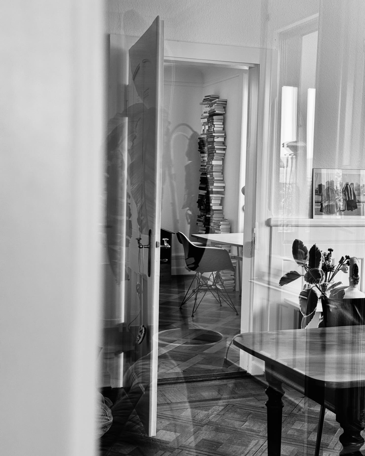 LOCATION SCOUTING

Wir sind auf der Suche nach einer Stadtwohnung für unser baldiges Shooting. Diese helle, grosszügige und moderne Wohnung, direkt beim Patumbah-Park, ist die perfekte Location.

Mehr dazu demnächst!

DESIGN. ODER NICHT SEIN.

Design Labor, Visual Design Agency
Signaustrasse 14
CH-8008 Zürich
T 079 887 78 88
info@design-labor.ch

#design #web #marketing #photography #video #artdirector #creativedirector #designagency